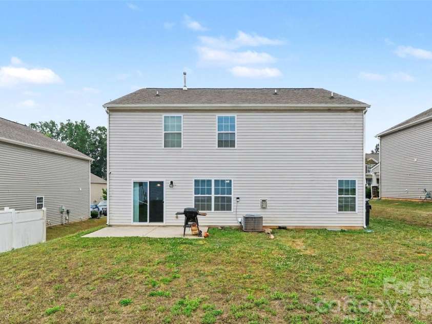 8515 Mansell Court, Charlotte, NC 28215.  MLS# CAR4383865, YatesRealty ID 29186. Backyard