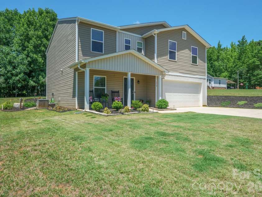 150 Four Andrews Drive, Harmony, NC 28634.  MLS# CAR4385189, YatesRealty ID 29187. 