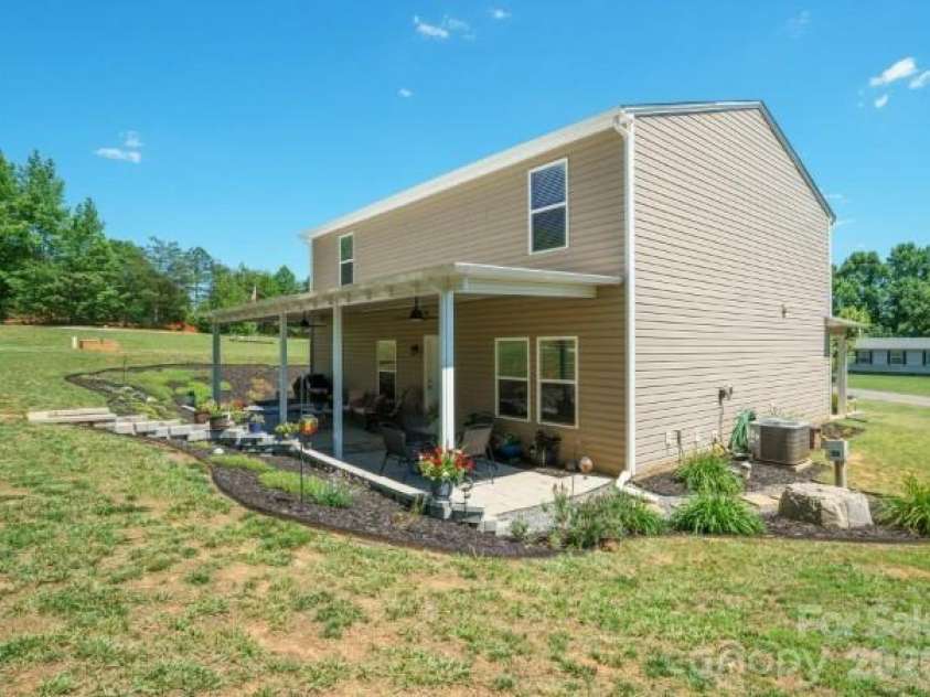 150 Four Andrews Drive, Harmony, NC 28634.  MLS# CAR4385189, YatesRealty ID 29187. 