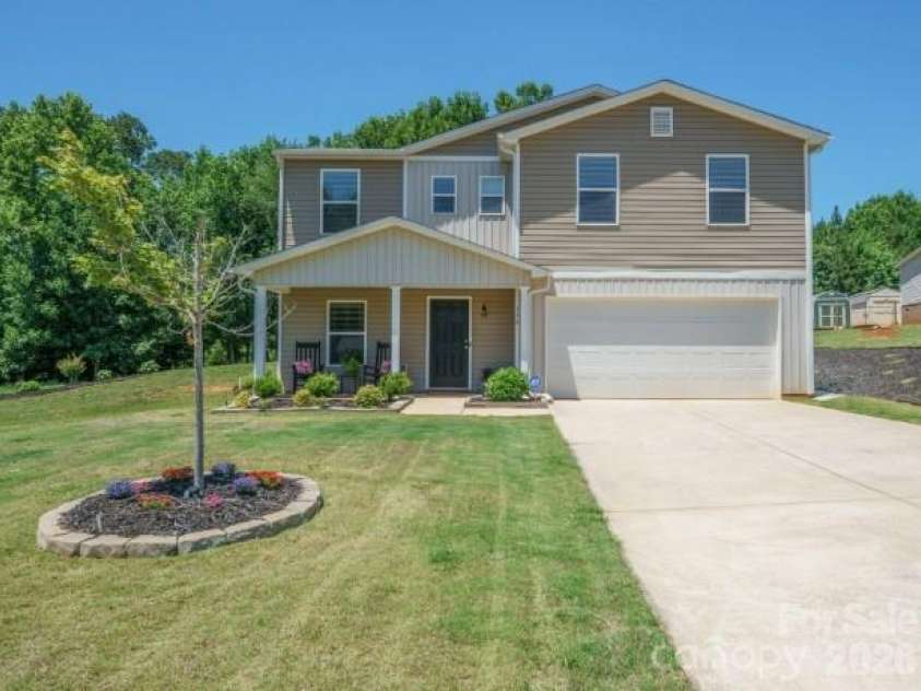 150 Four Andrews Drive, Harmony, NC 28634.  MLS# CAR4385189, YatesRealty ID 29187. 