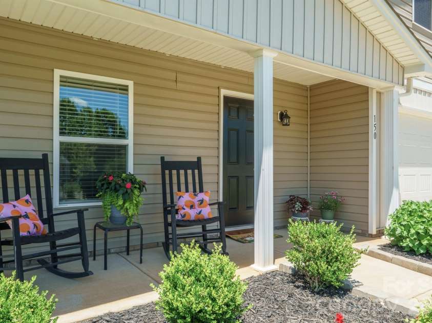 150 Four Andrews Drive, Harmony, NC 28634.  MLS# CAR4385189, YatesRealty ID 29187. 