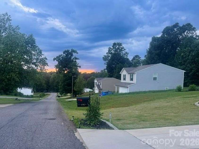 150 Four Andrews Drive, Harmony, NC 28634.  MLS# CAR4385189, YatesRealty ID 29187. 