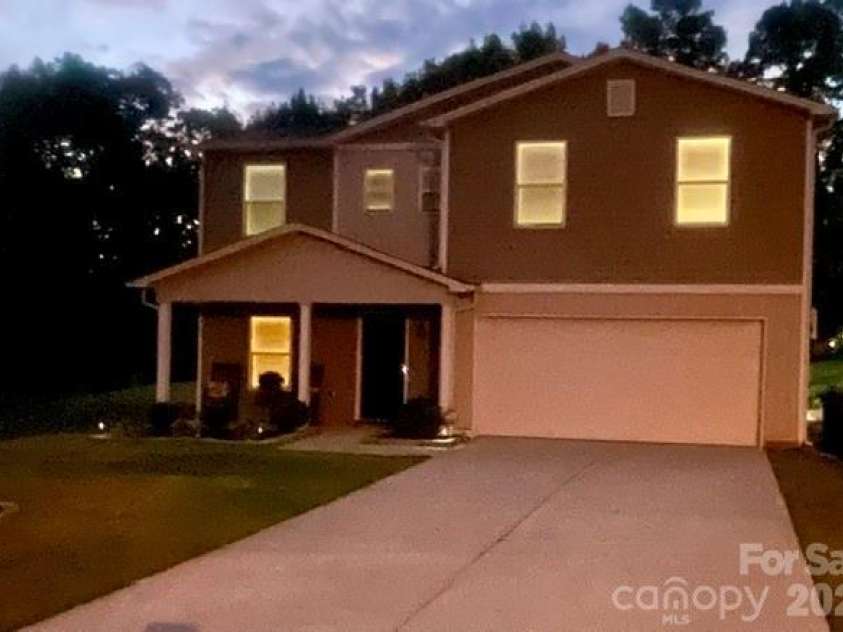 150 Four Andrews Drive, Harmony, NC 28634.  MLS# CAR4385189, YatesRealty ID 29187. 