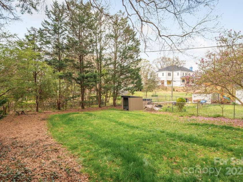 2508 Bay Street, Charlotte, NC 28205.  MLS# CAR4238127, YatesRealty ID 2919. 