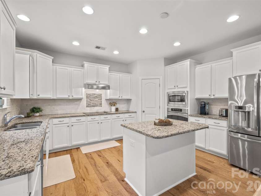 16846 Rudence Court, Charlotte, NC 28278.  MLS# CAR4387770, YatesRealty ID 29191. 