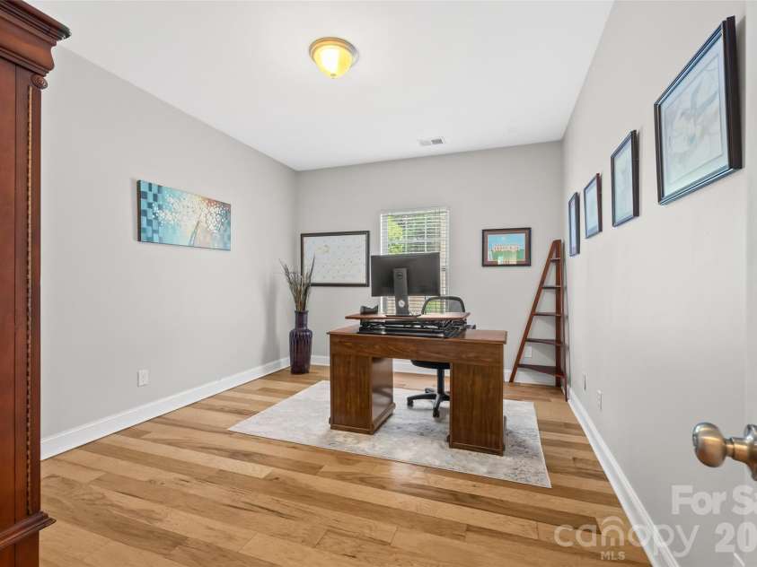 16846 Rudence Court, Charlotte, NC 28278.  MLS# CAR4387770, YatesRealty ID 29191. 
