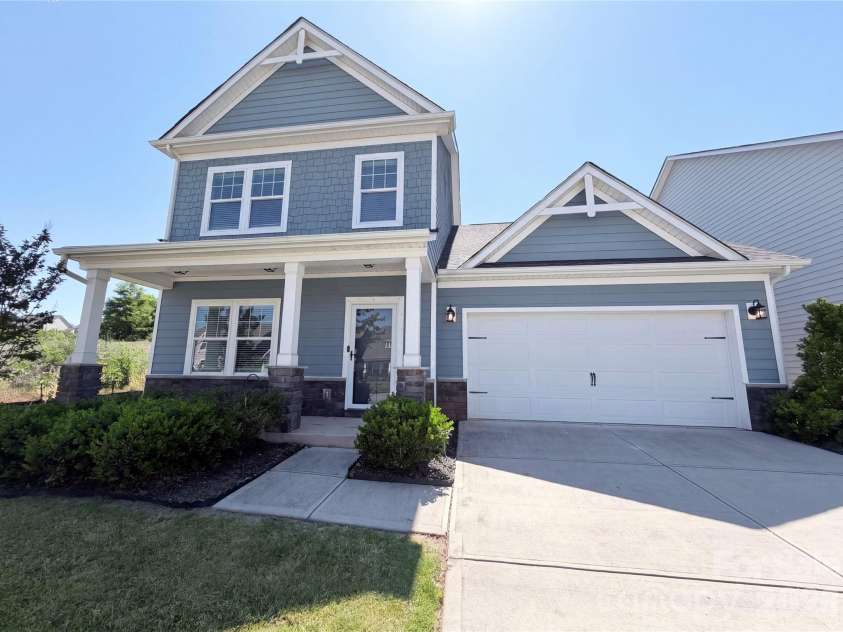 194 Canada Drive, Statesville, NC 28677.  MLS# CAR4383761, YatesRealty ID 29192. 