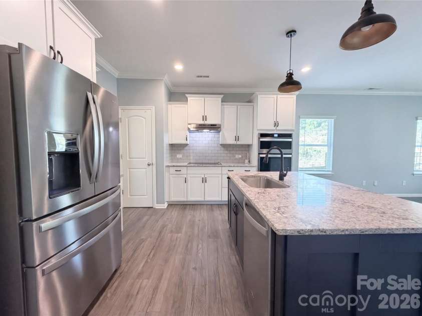 194 Canada Drive, Statesville, NC 28677.  MLS# CAR4383761, YatesRealty ID 29192. 