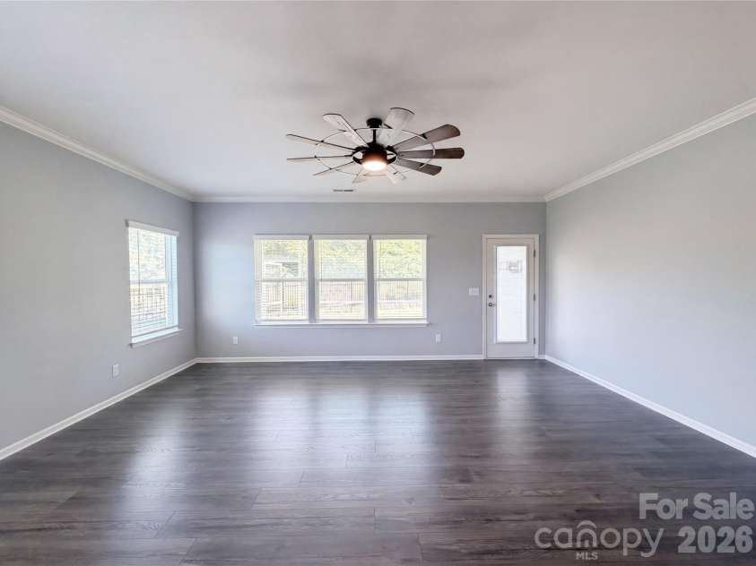 194 Canada Drive, Statesville, NC 28677.  MLS# CAR4383761, YatesRealty ID 29192. 