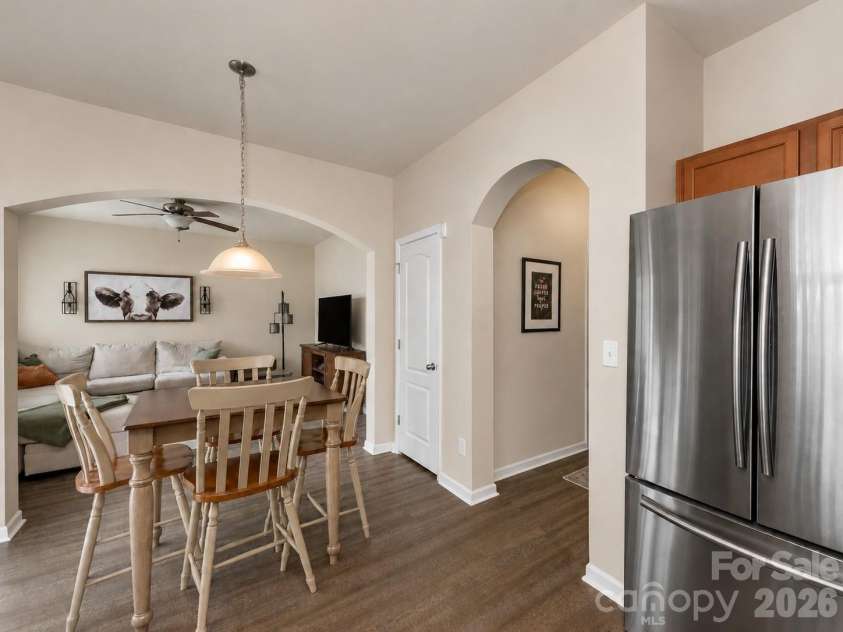 1100 Mountain Laurel Court, Matthews, NC 28104.  MLS# CAR4387377, YatesRealty ID 29193. 