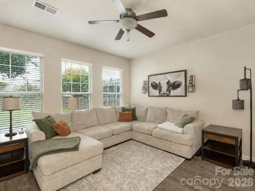 1100 Mountain Laurel Court, Matthews, NC 28104.  MLS# CAR4387377, YatesRealty ID 29193. 