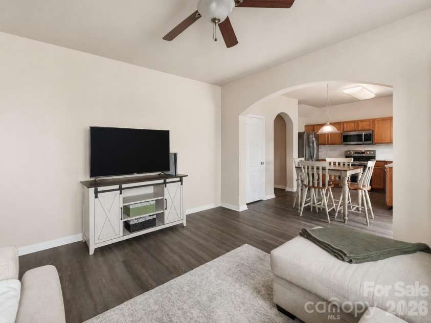 1100 Mountain Laurel Court, Matthews, NC 28104.  MLS# CAR4387377, YatesRealty ID 29193. 