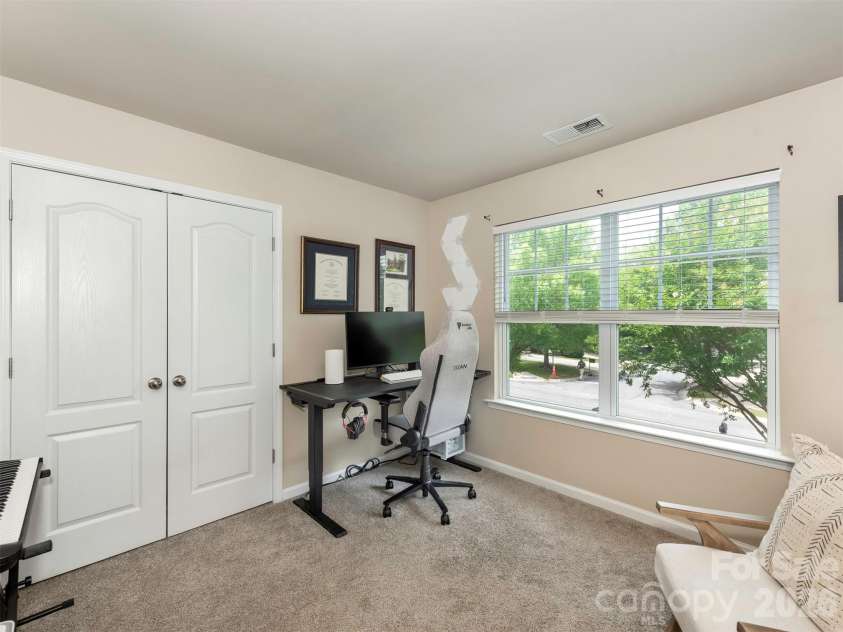 1100 Mountain Laurel Court, Matthews, NC 28104.  MLS# CAR4387377, YatesRealty ID 29193. 