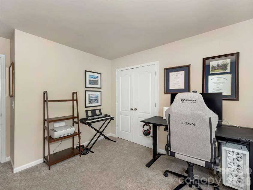 1100 Mountain Laurel Court, Matthews, NC 28104.  MLS# CAR4387377, YatesRealty ID 29193. 