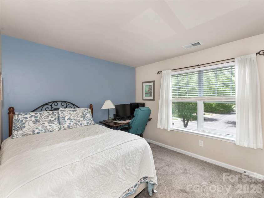 1100 Mountain Laurel Court, Matthews, NC 28104.  MLS# CAR4387377, YatesRealty ID 29193. 