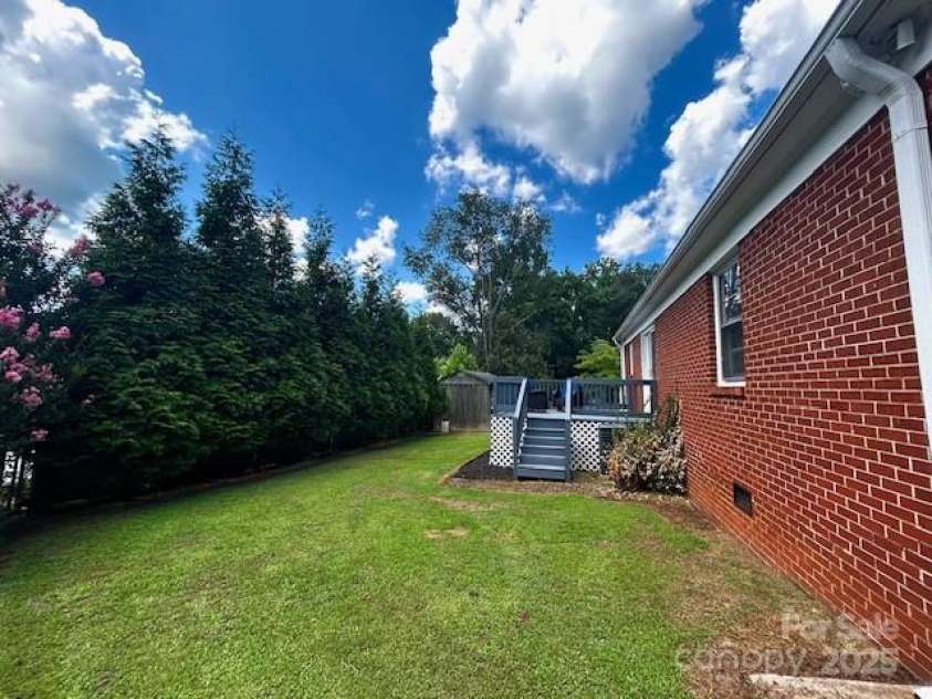 607 6th Street Court, Conover, NC 28613.  MLS# CAR4282003, YatesRealty ID 29193. 