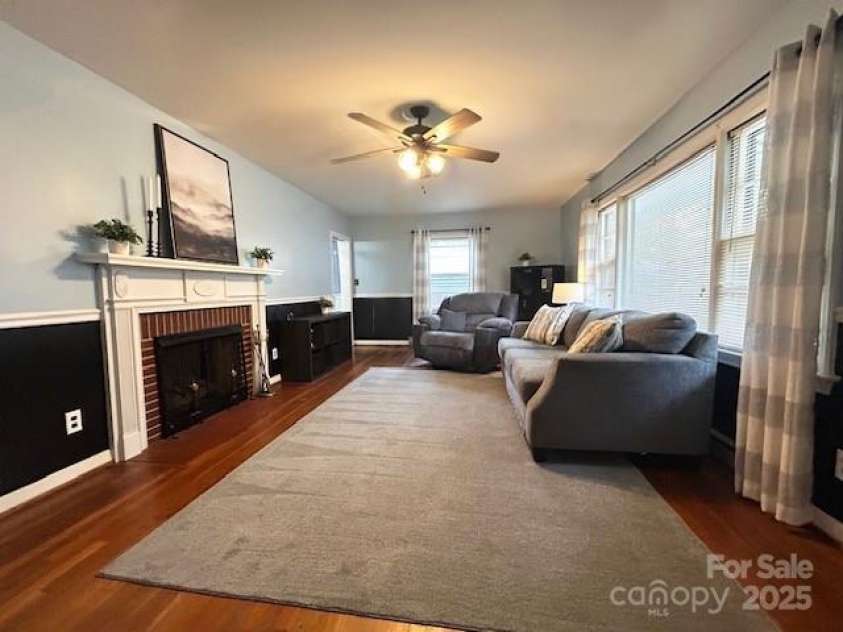 607 6th Street Court, Conover, NC 28613.  MLS# CAR4282003, YatesRealty ID 29193. 