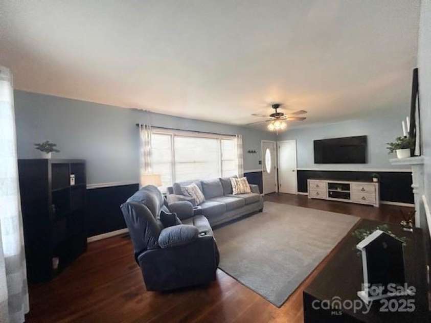 607 6th Street Court, Conover, NC 28613.  MLS# CAR4282003, YatesRealty ID 29193. 