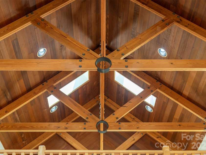 7 Winding Poplar Road, Black Mountain, NC 28711.  MLS# CAR4285345, YatesRealty ID 29194. Craftsman Ceilings