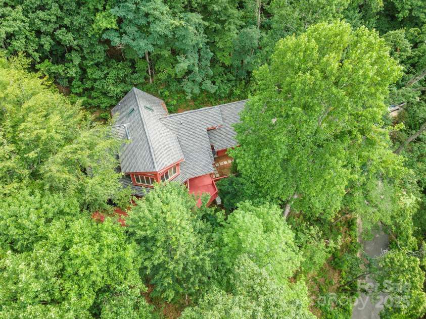 7 Winding Poplar Road, Black Mountain, NC 28711.  MLS# CAR4285345, YatesRealty ID 29194. Newer roof