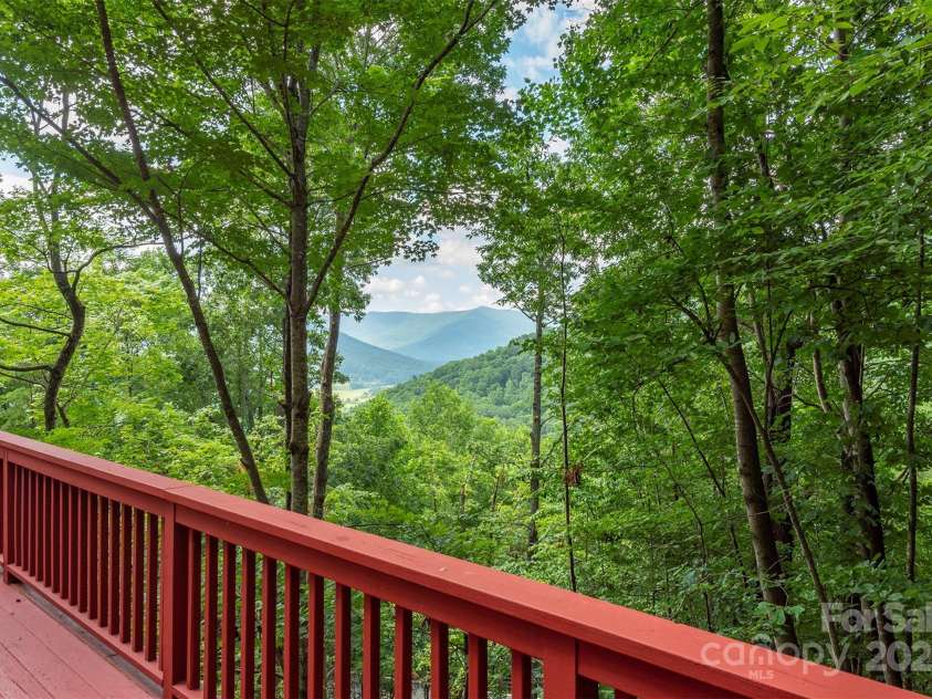 7 Winding Poplar Road, Black Mountain, NC 28711.  MLS# CAR4285345, YatesRealty ID 29194. Southern view and exposure.