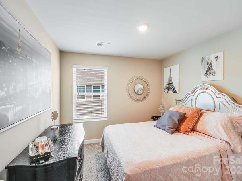 3738 Memorial Parkway, Charlotte, NC 28278.  MLS# CAR4276646, YatesRealty ID 29195. Bedroom 2