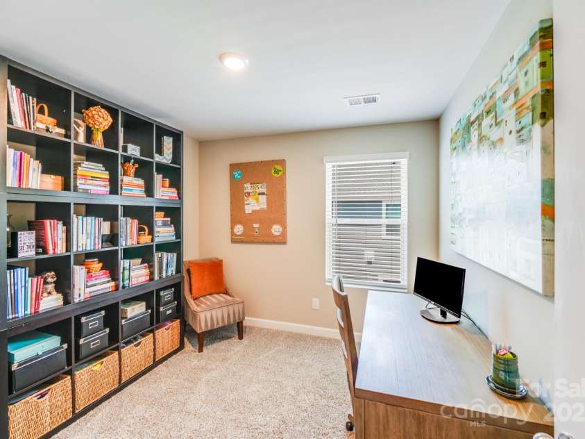 3738 Memorial Parkway, Charlotte, NC 28278.  MLS# CAR4276646, YatesRealty ID 29195. Bedroom 3/Office