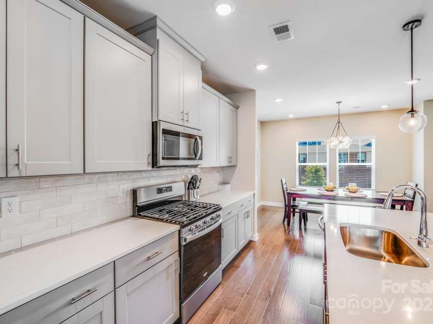 3738 Memorial Parkway, Charlotte, NC 28278.  MLS# CAR4276646, YatesRealty ID 29195. Grey Cabinets