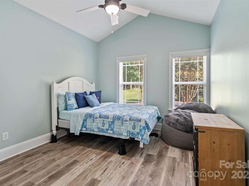 1009 Jerry Lane, Matthews, NC 28105.  MLS# CAR4264669, YatesRealty ID 29196. 