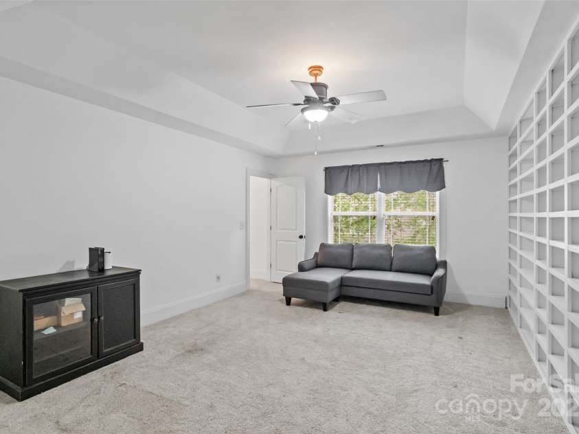 1009 Jerry Lane, Matthews, NC 28105.  MLS# CAR4264669, YatesRealty ID 29196. 
