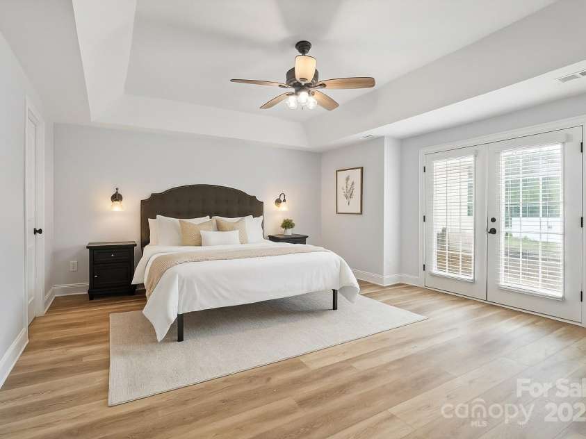 1009 Jerry Lane, Matthews, NC 28105.  MLS# CAR4264669, YatesRealty ID 29196. Virtually Staged