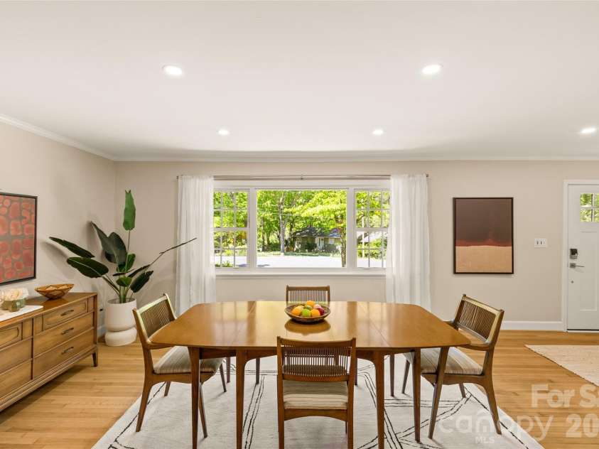 7108 Preston Court, Charlotte, NC 28215.  MLS# CAR4369379, YatesRealty ID 29196. 
