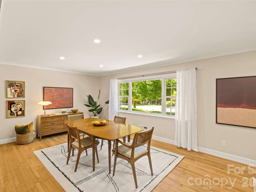 7108 Preston Court, Charlotte, NC 28215.  MLS# CAR4369379, YatesRealty ID 29196. 