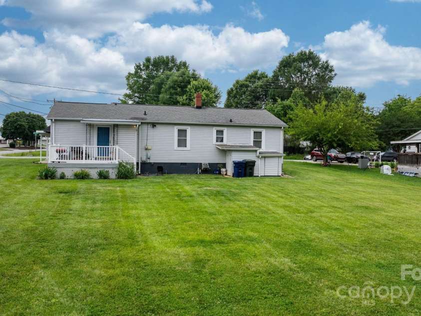 1266 18th Street, Hickory, NC 28601.  MLS# CAR4265726, YatesRealty ID 29199. Another view of the Back Yard