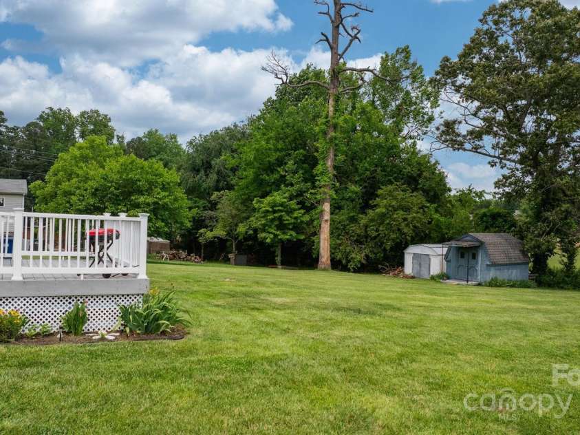 1266 18th Street, Hickory, NC 28601.  MLS# CAR4265726, YatesRealty ID 29199. Back Yard