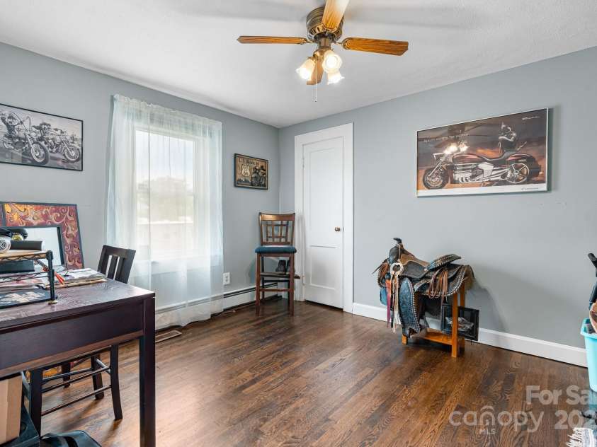 1266 18th Street, Hickory, NC 28601.  MLS# CAR4265726, YatesRealty ID 29199. Bedroom 2