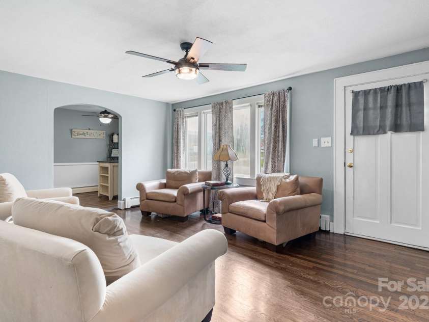1266 18th Street, Hickory, NC 28601.  MLS# CAR4265726, YatesRealty ID 29199. Living room