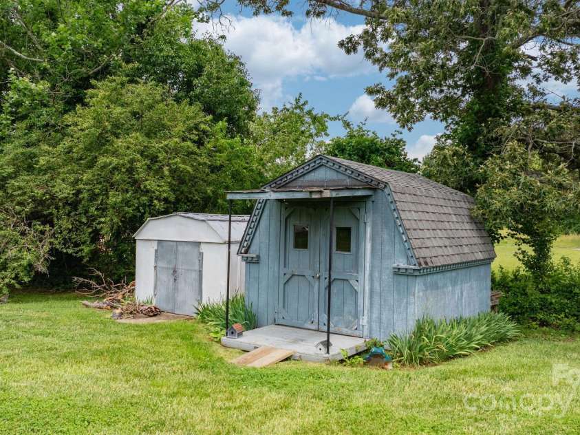1266 18th Street, Hickory, NC 28601.  MLS# CAR4265726, YatesRealty ID 29199. Out Buildings