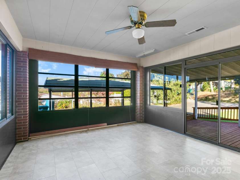 11 Aloha Circle, Candler, NC 28715.  MLS# CAR4313548, YatesRealty ID 292. 4 Seasons room 