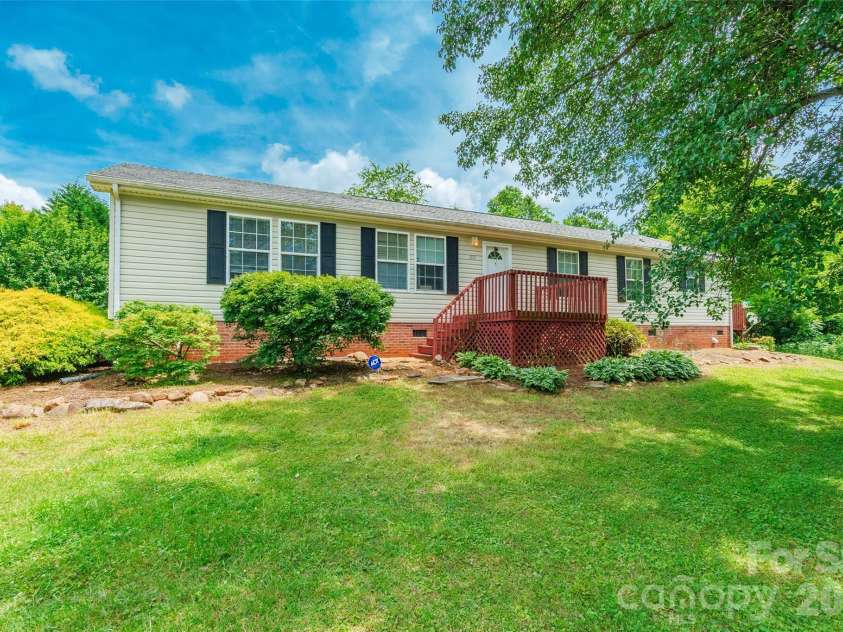 1828 Pine Hollow Place, Hudson, NC 28638.  MLS# CAR4342616, YatesRealty ID 2920. 