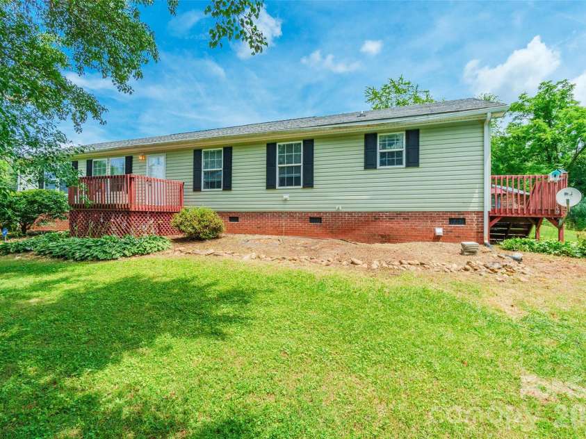 1828 Pine Hollow Place, Hudson, NC 28638.  MLS# CAR4342616, YatesRealty ID 2920. 