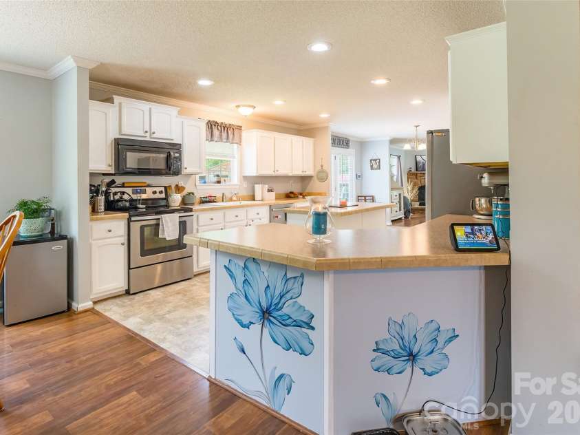 1828 Pine Hollow Place, Hudson, NC 28638.  MLS# CAR4342616, YatesRealty ID 2920. 