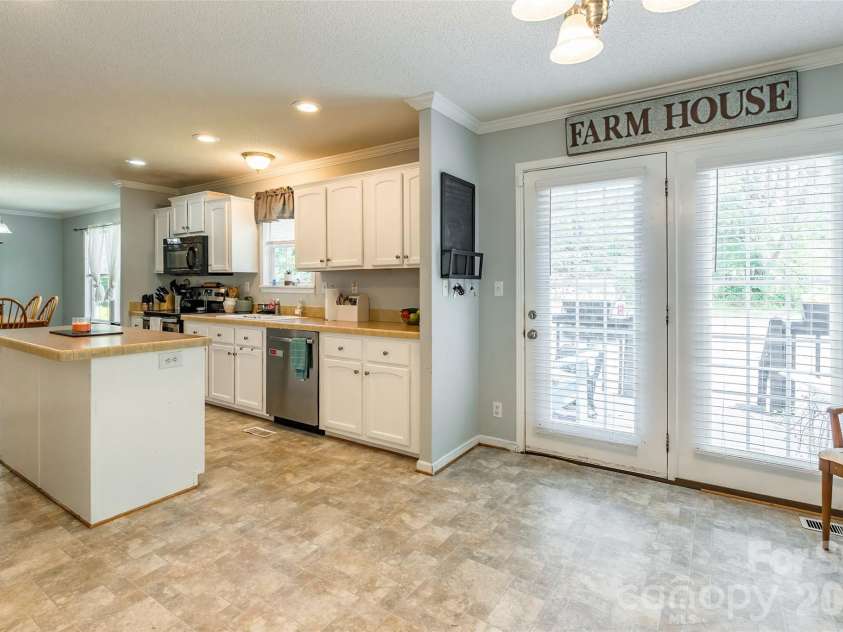 1828 Pine Hollow Place, Hudson, NC 28638.  MLS# CAR4342616, YatesRealty ID 2920. 