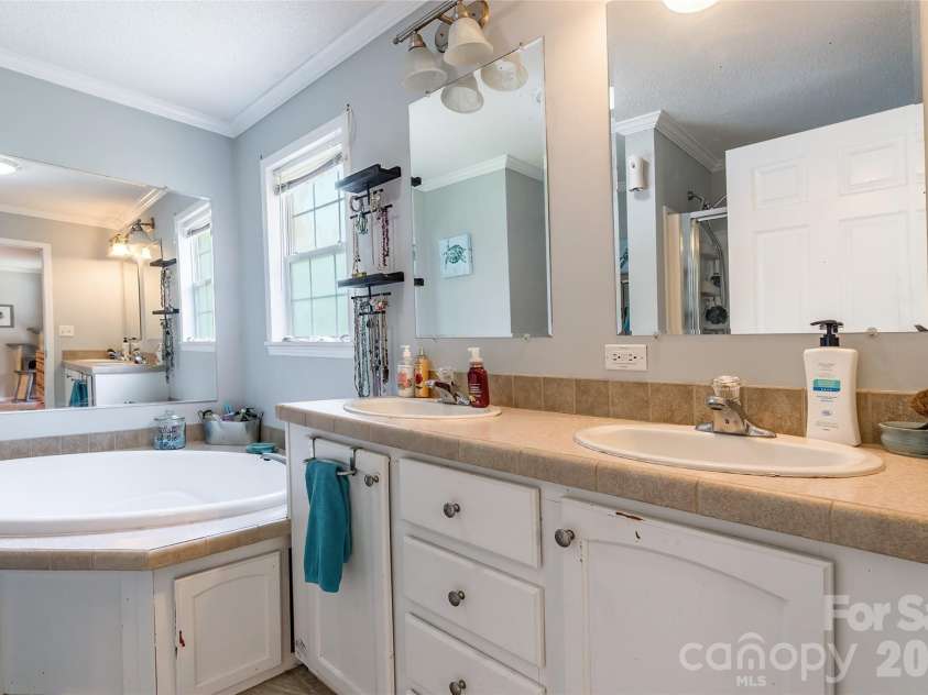 1828 Pine Hollow Place, Hudson, NC 28638.  MLS# CAR4342616, YatesRealty ID 2920. 