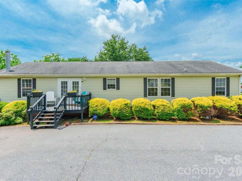 1828 Pine Hollow Place, Hudson, NC 28638.  MLS# CAR4342616, YatesRealty ID 2920. 