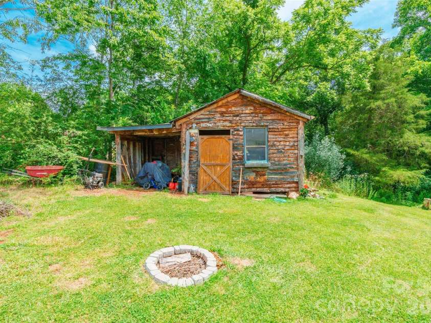 1828 Pine Hollow Place, Hudson, NC 28638.  MLS# CAR4342616, YatesRealty ID 2920. 