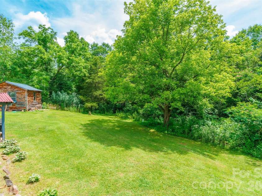 1828 Pine Hollow Place, Hudson, NC 28638.  MLS# CAR4342616, YatesRealty ID 2920. 