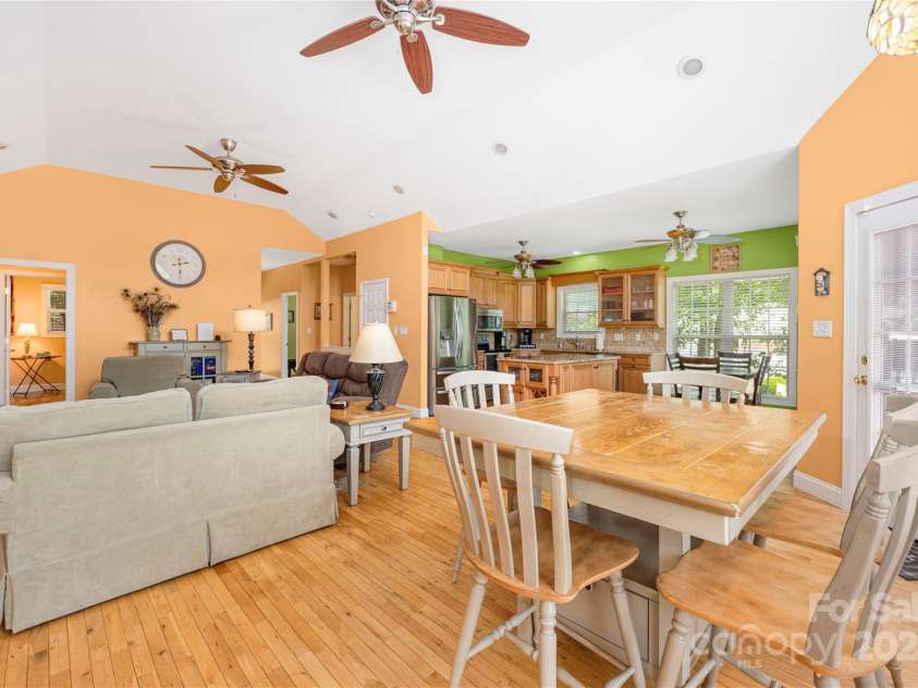 4478 Lake Drive, Sherrills Ford, NC 28673.  MLS# CAR4276198, YatesRealty ID 2920. Dining area
