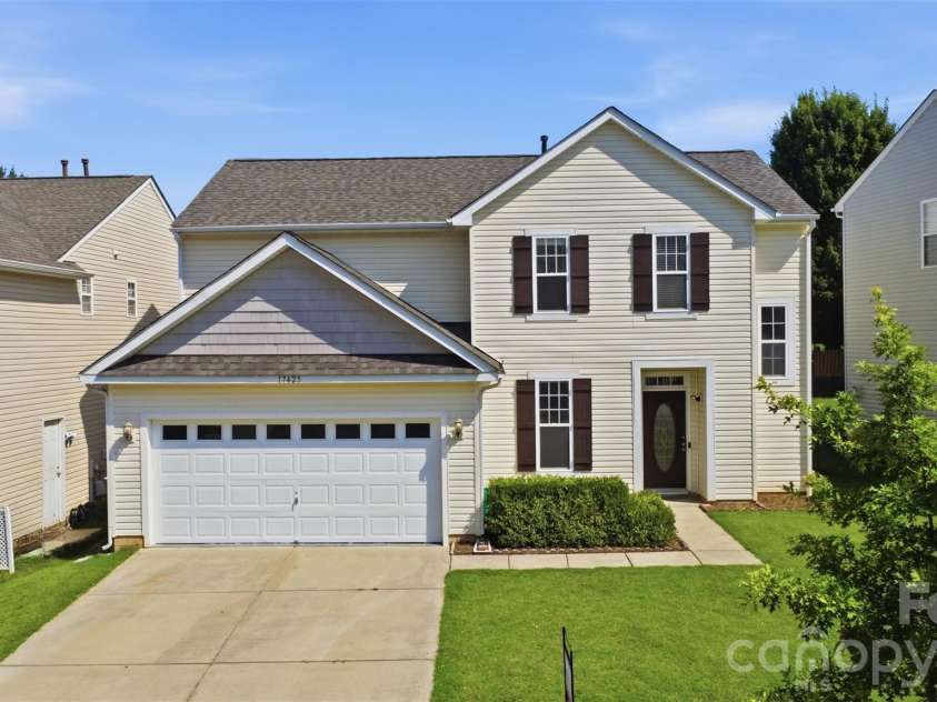 17425 Westmill Lane, Charlotte, NC 28277.  MLS# CAR4391789, YatesRealty ID 29201. 