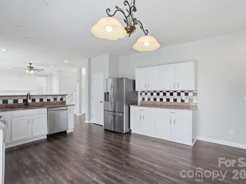 17425 Westmill Lane, Charlotte, NC 28277.  MLS# CAR4391789, YatesRealty ID 29201. 